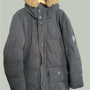 Tommy Hilfiger Men’s Parka with Round Logo Patch